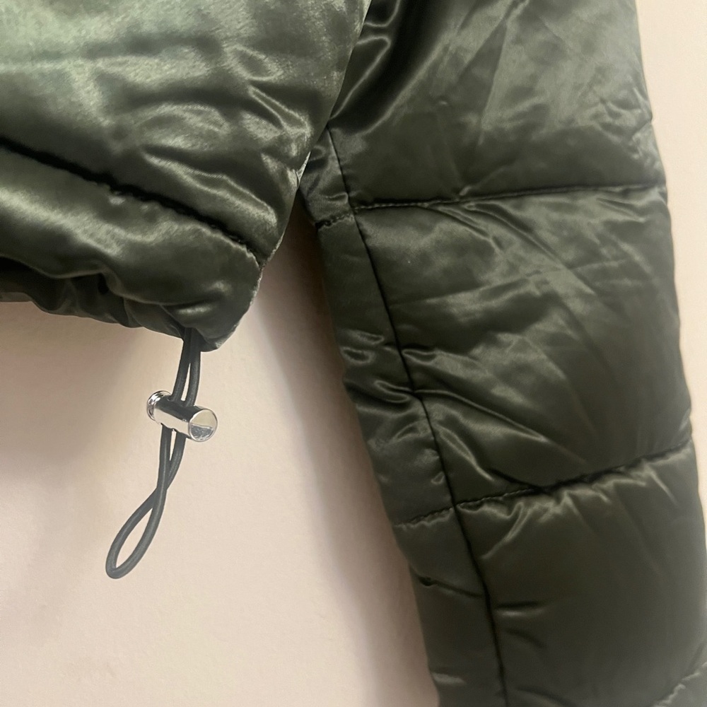 7 For All Mankind Cropped Puffer Jacket Womens size Small NWT￼ - Picture 5 of 5